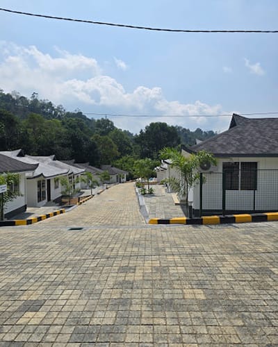 REIGATE FURUSATO VILLAGE